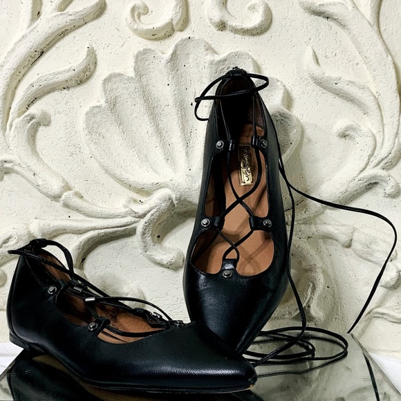 Halogen Owen Pointy Toe Black Leather Lace-Up Flat - Picture 5 of 10